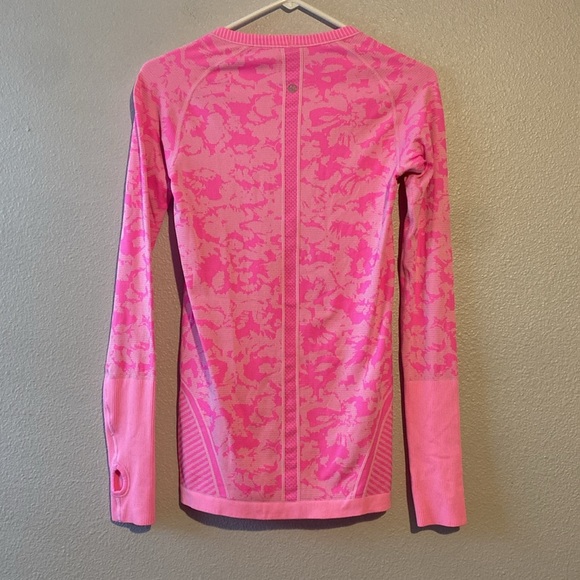 Lululemon Swiftly Tech Long Sleeve Crew - Picture 3 of 4